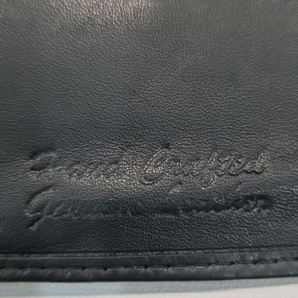 Elegant Black Leather Wallet - Picture 4 of 9